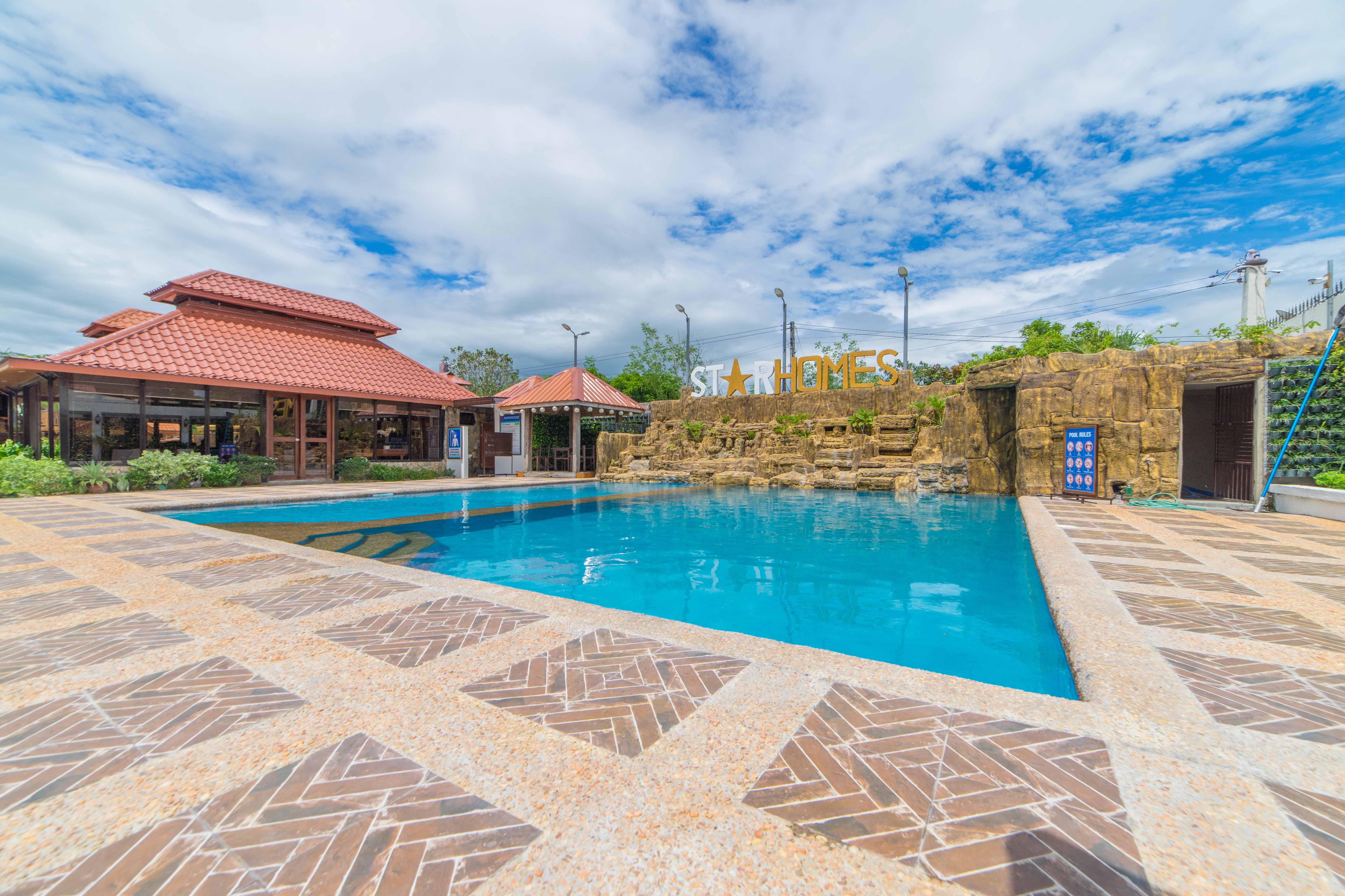 Reddoorz Plus @ Starhomes Olivianville Tarlac City Екстер'єр фото