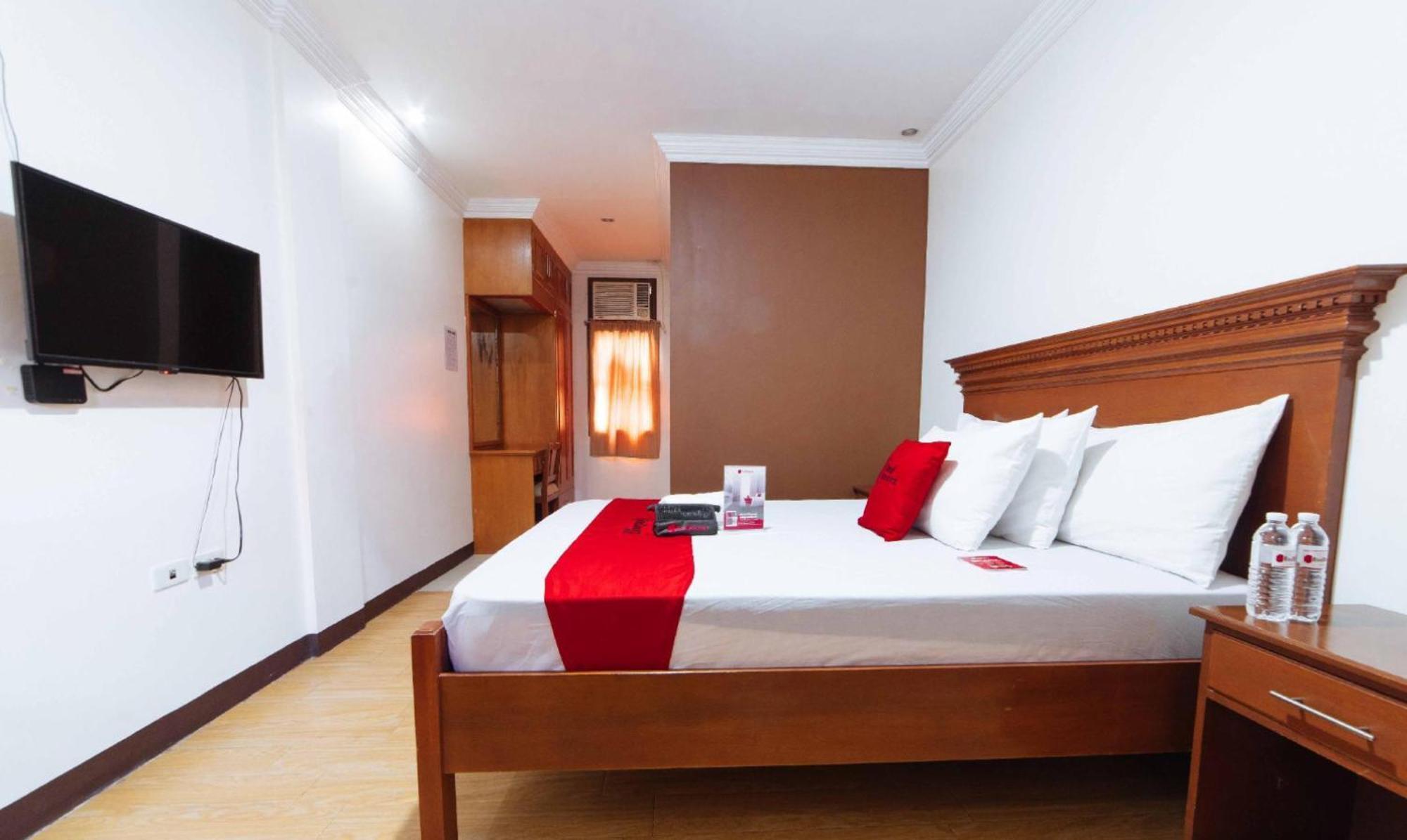 Reddoorz Plus @ Starhomes Olivianville Tarlac City Екстер'єр фото