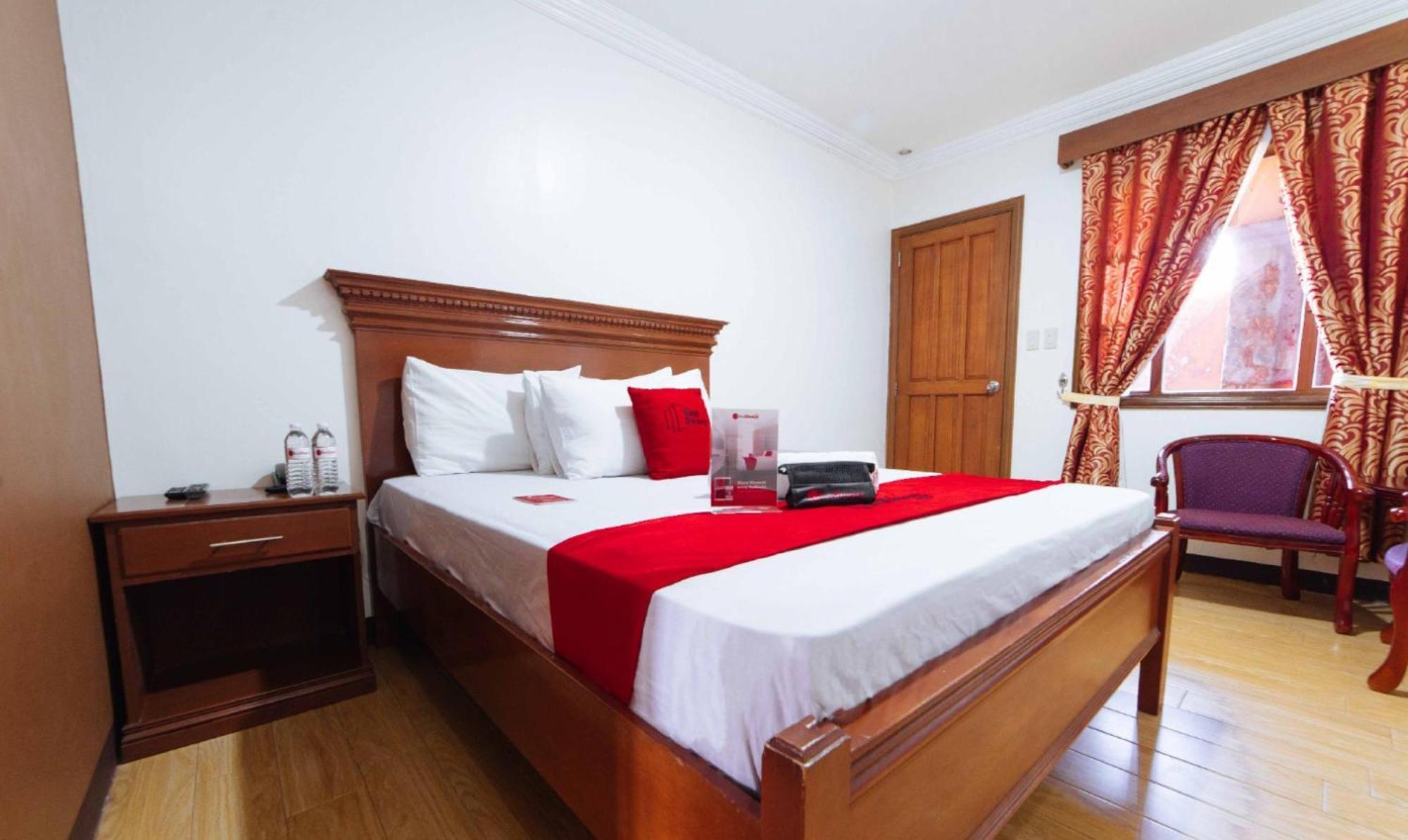 Reddoorz Plus @ Starhomes Olivianville Tarlac City Екстер'єр фото