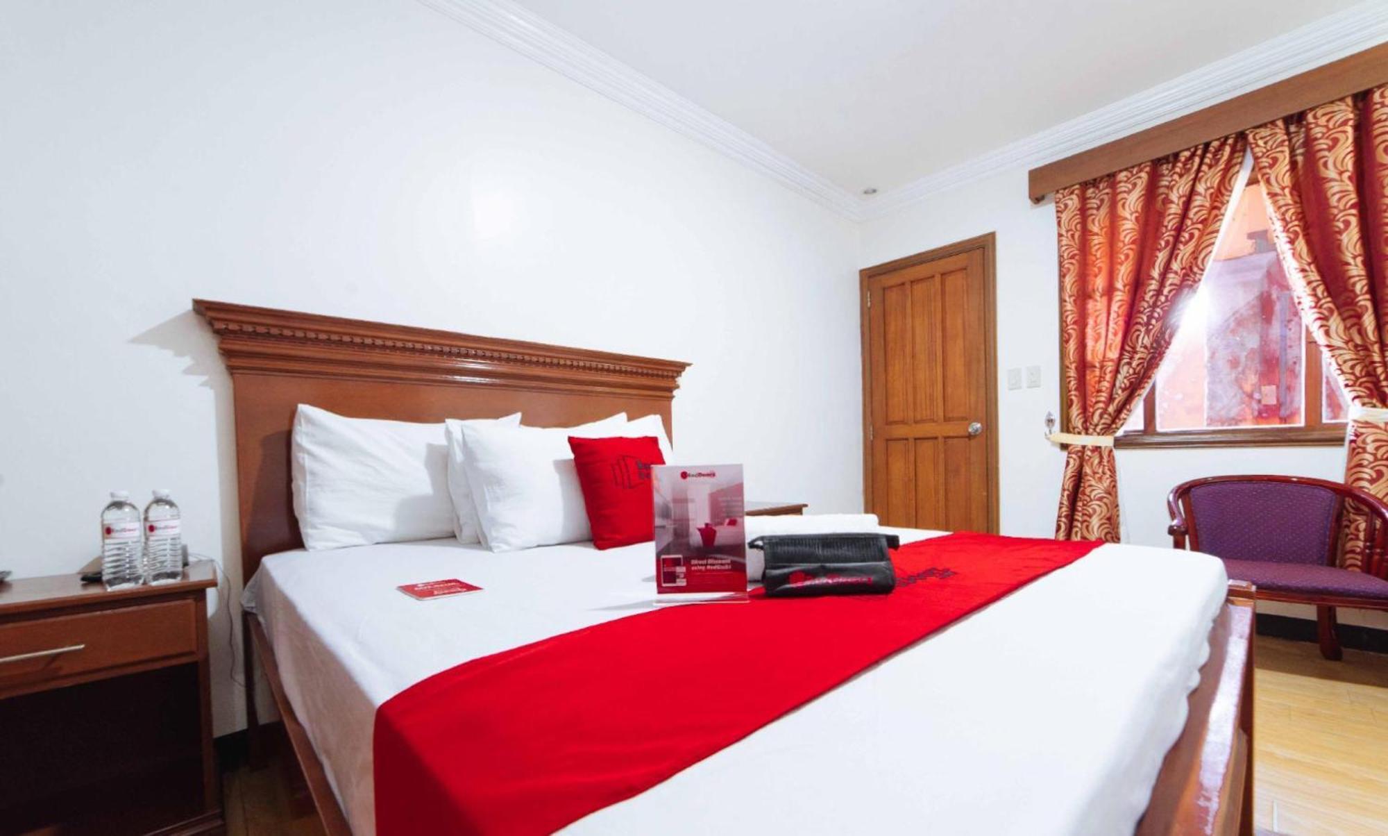 Reddoorz Plus @ Starhomes Olivianville Tarlac City Екстер'єр фото