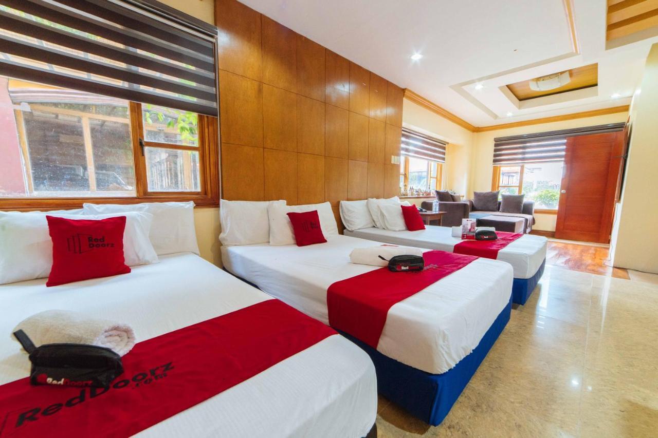 Reddoorz Plus @ Starhomes Olivianville Tarlac City Екстер'єр фото
