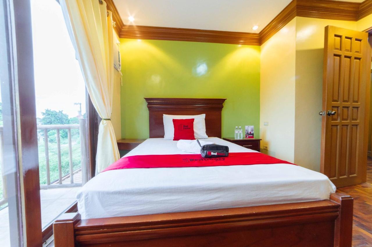 Reddoorz Plus @ Starhomes Olivianville Tarlac City Екстер'єр фото