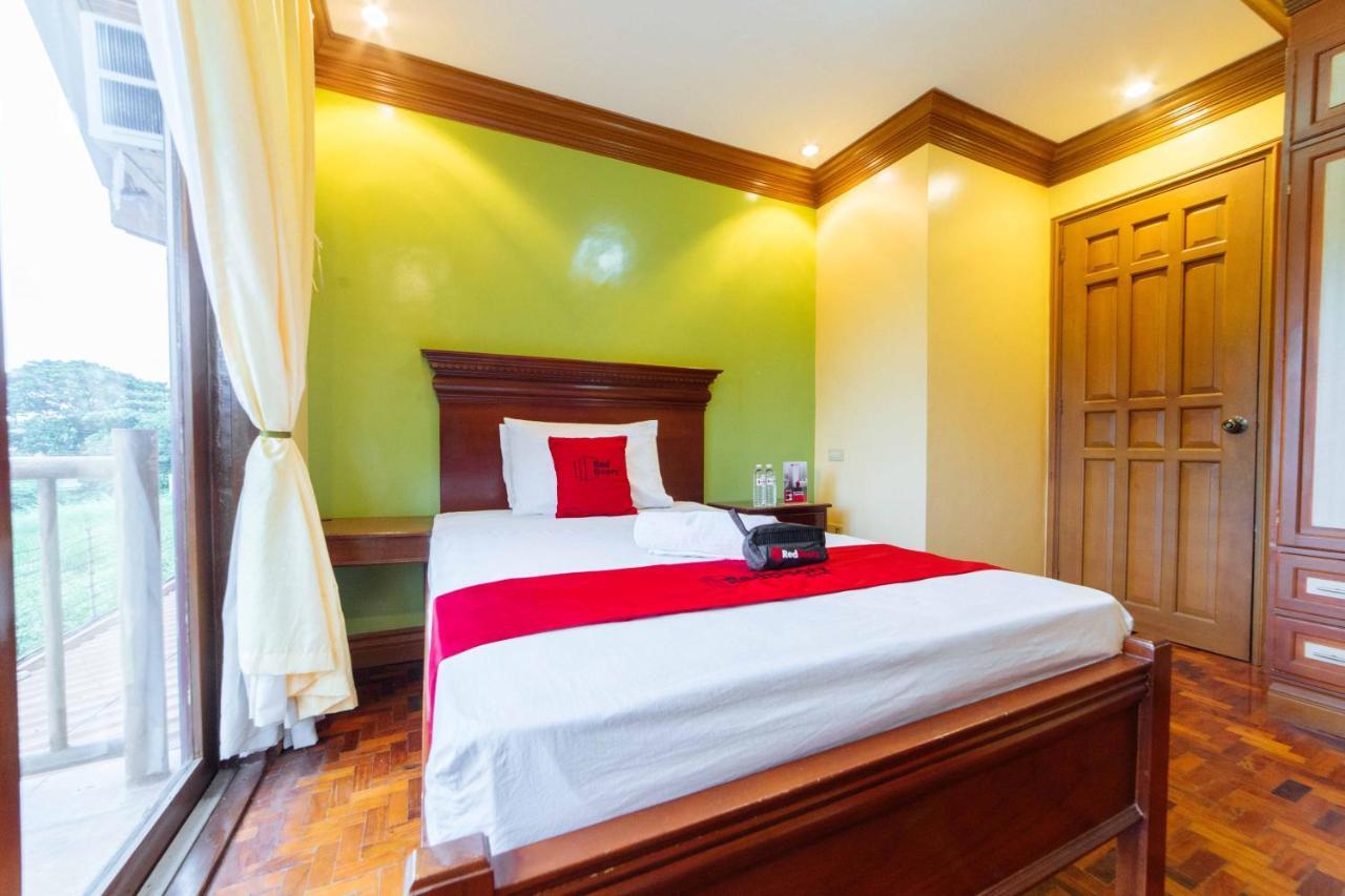 Reddoorz Plus @ Starhomes Olivianville Tarlac City Екстер'єр фото
