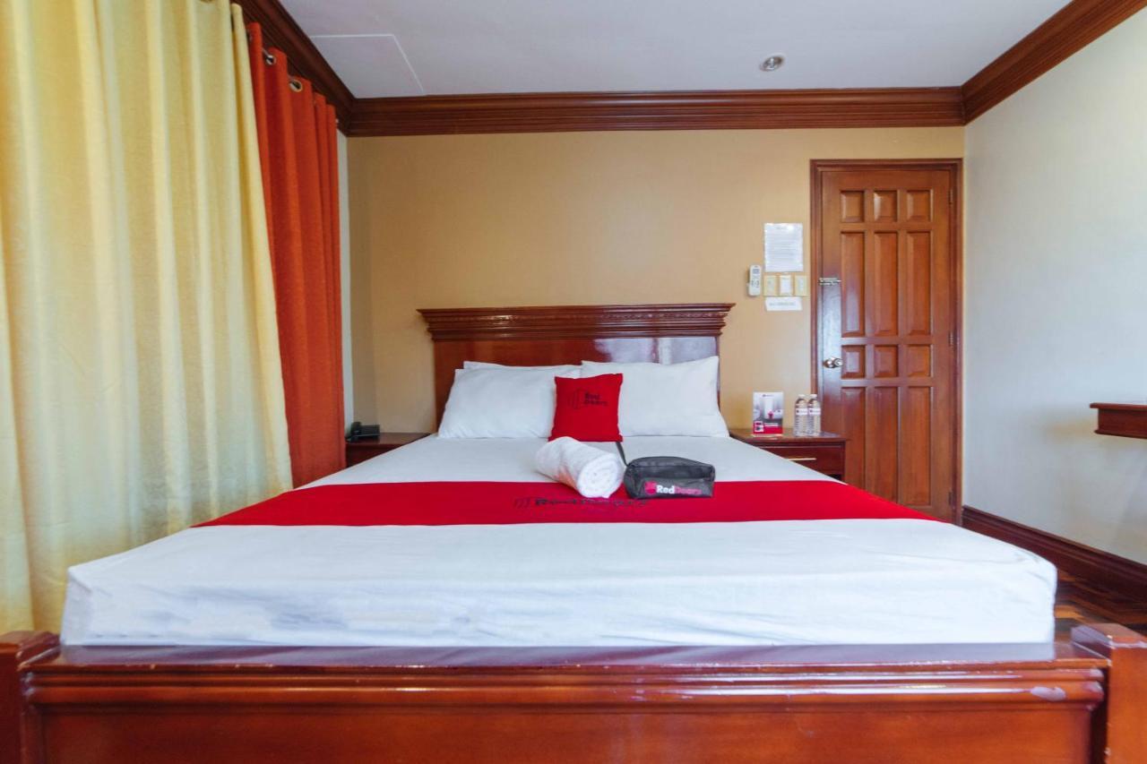Reddoorz Plus @ Starhomes Olivianville Tarlac City Екстер'єр фото